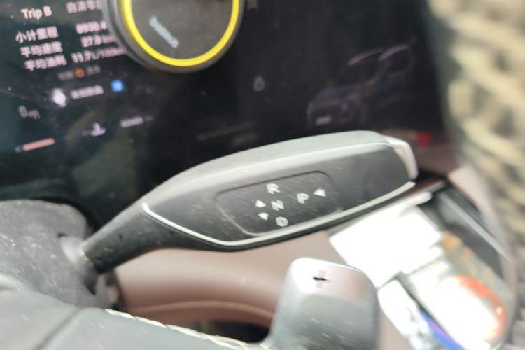 Used EXEED Lanyue 2023 400T Four-Wheel Drive StarRui Edition 7 Seats Gear Lever