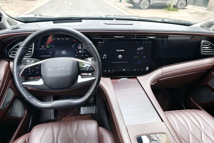 Used EXEED Lanyue 2023 400T Four-Wheel Drive Star Prestige Edition 6 Seats Interior 1