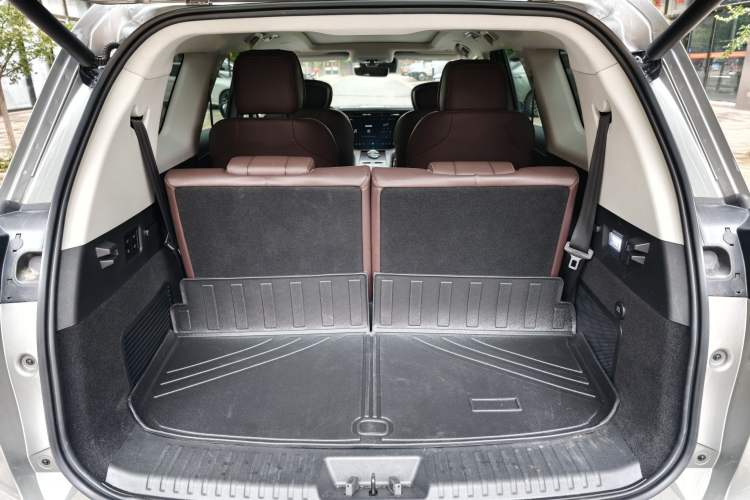 Used EXEED Lanyue 2023 400T Four-Wheel Drive Star Prestige Edition 6 Seats Interior 2