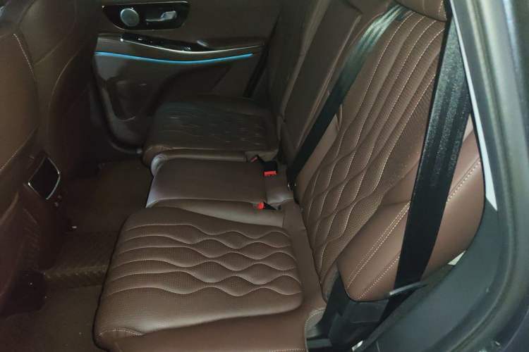Used EXEED Lanyue 2023 400T Two-Wheel Drive Starry Edition 7-Seater Left Rear Seat