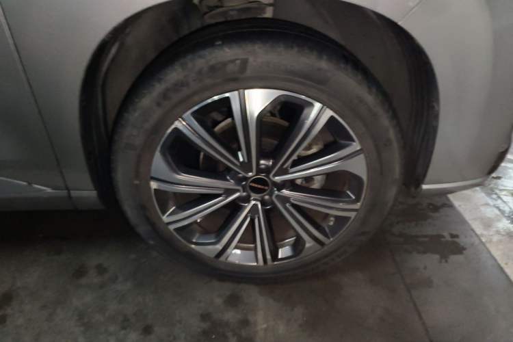 Used EXEED Lanyue 2023 400T Two-Wheel Drive StarRui Edition 6 Seats Right Front Wheel Hub