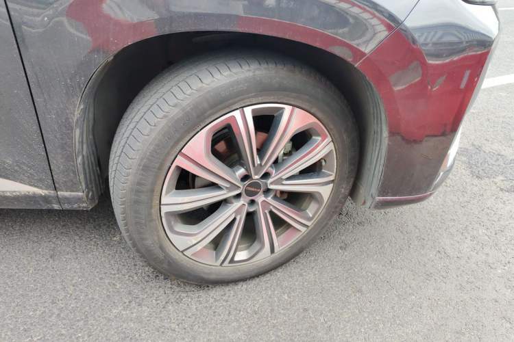Used EXEED Lanyue 2023 400T Four-Wheel Drive StarRui Edition 7 Seats Right Front Wheel Hub