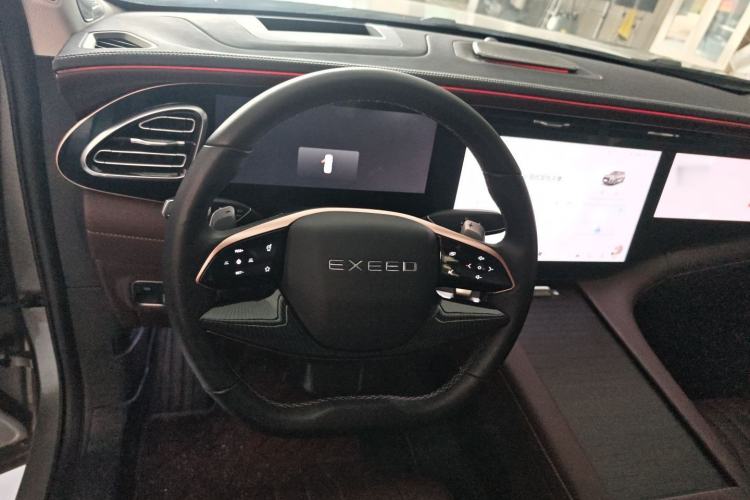 Used EXEED Lanyue 2023 400T Four-Wheel Drive Star Prestige Edition 6 Seats Steering Wheel
