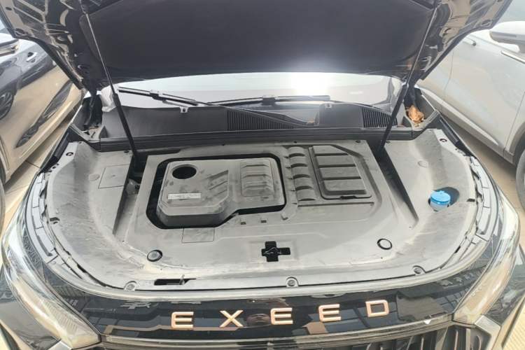 Used EXEED Lanyue 2024 International Edition 400T Four-Wheel Drive Star Prestige 6-Seater Engine Bay