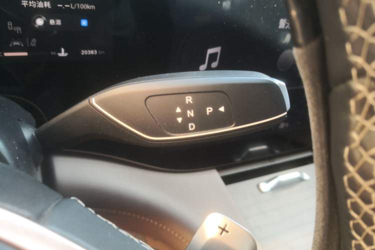 Used EXEED Lanyue 2024 International Edition 400T Four-Wheel Drive Star Prestige 6-Seater Gear Lever