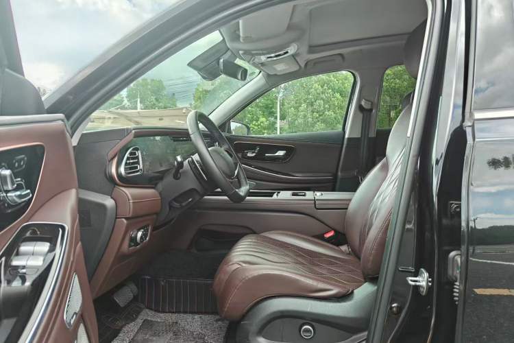 Used EXEED Lanyue 2024 International Edition 400T Four-Wheel Drive Star Prestige 6-Seater Interior 2