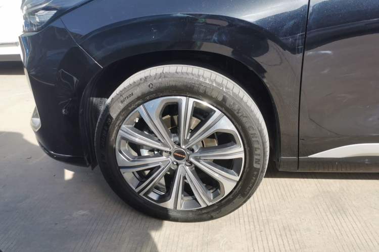 Used EXEED Lanyue 2024 International Edition 400T Four-Wheel Drive Star Prestige 6-Seater Left Front Wheel Hub