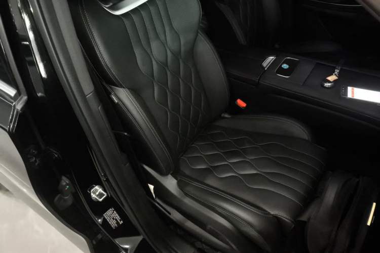 Used EXEED Lanyue 2024 International Version 400T Four-Wheel Drive StarRui 7-Seater Right Front Seat