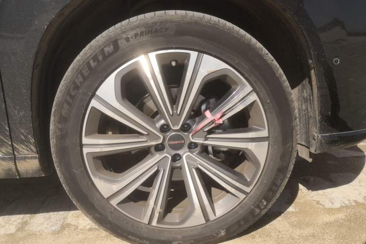 Used EXEED Lanyue 2024 International Edition 400T Four-Wheel Drive Star Prestige 6-Seater Right Front Wheel Hub