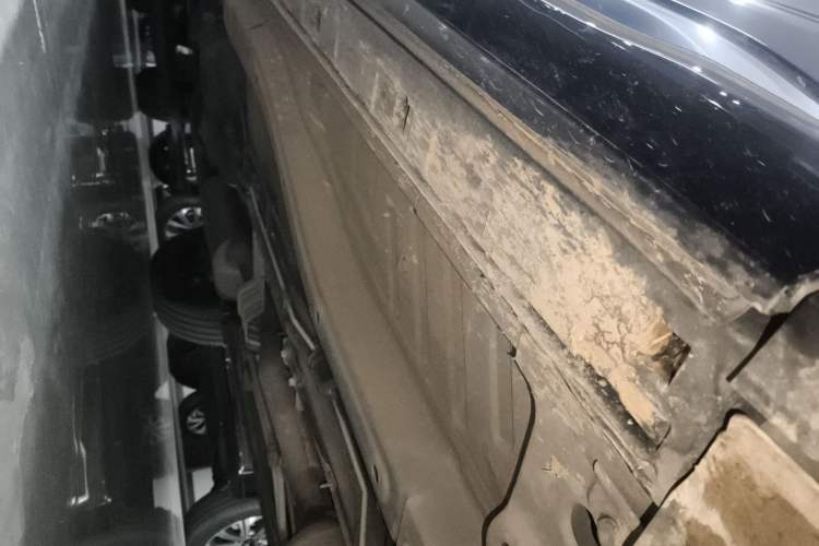 Used EXEED Lanyue 2024 International Version 400T Four-Wheel Drive StarRui 7-Seater Right Side Sill