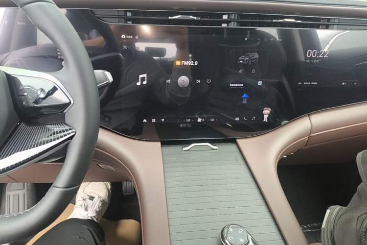 Used EXEED Lanyue 2026 400T Two-Wheel-Drive Starry Edition 7-Seater Audio And AC Panel