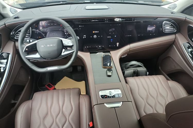 Used EXEED Lanyue 2026 400T Two-Wheel-Drive Starry Edition 7-Seater Center Console
