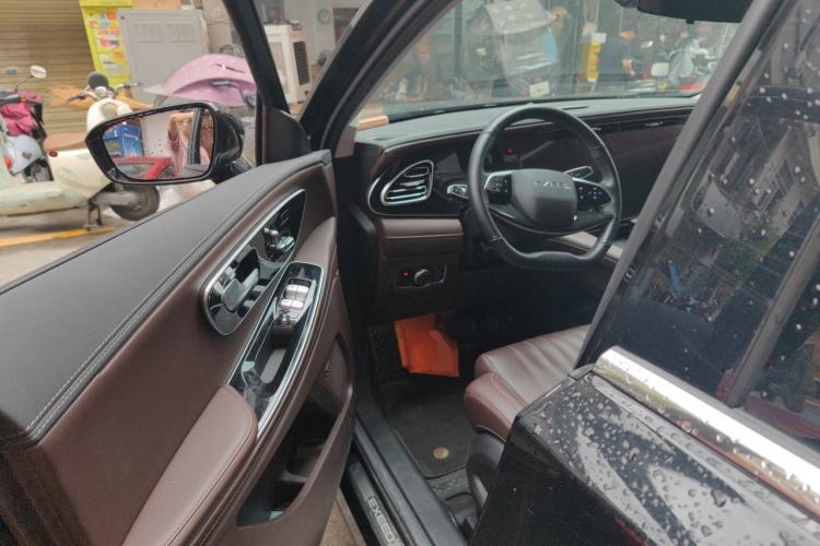Used EXEED Lanyue 2025 400T Four-Wheel Drive Starry Edition 7-Seater Driver Seat