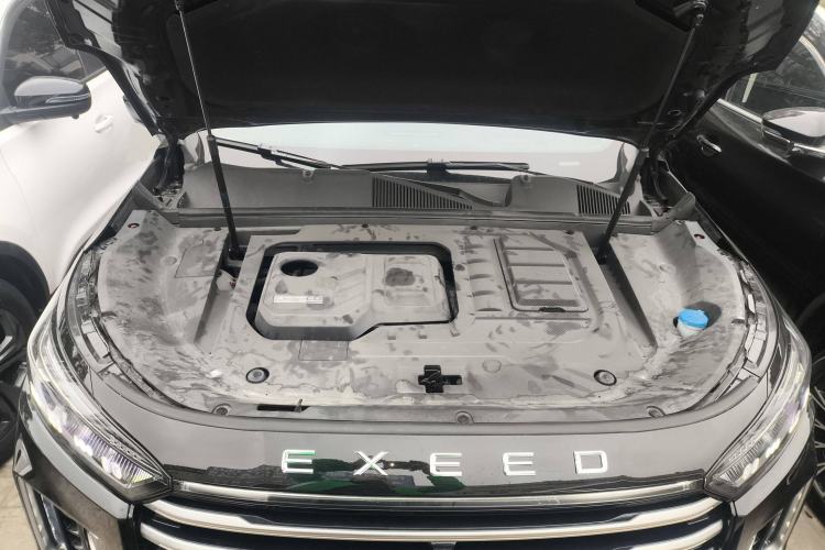 Used EXEED Lanyue 2025 400T Four-Wheel Drive Star Prestige Edition 6 Seats Engine Bay