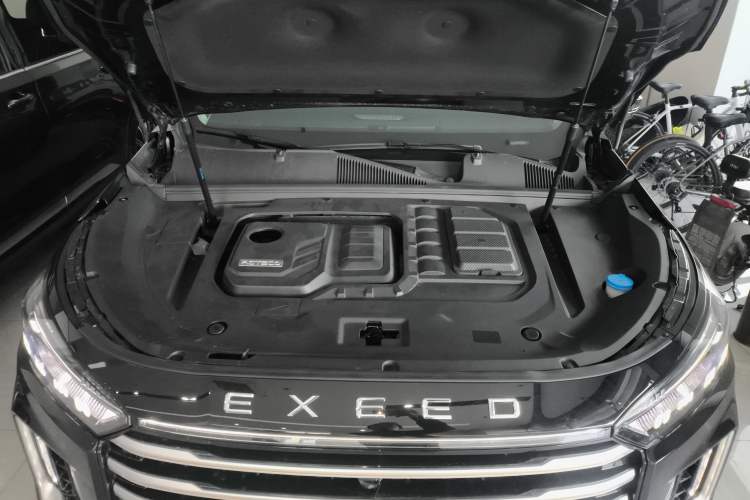 Used EXEED Lanyue 2025 400T Two-Wheel Drive Starlight Edition 7 Seats Engine Bay