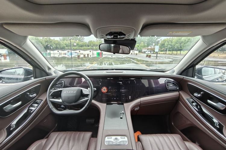 Used EXEED Lanyue 2025 400T Four-Wheel Drive Starry Edition 7-Seater Interior 3