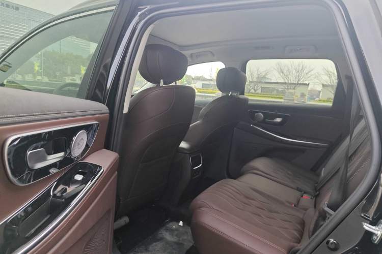 Used EXEED Lanyue 2026 400T Two-Wheel-Drive Starry Edition 7-Seater Interior 4