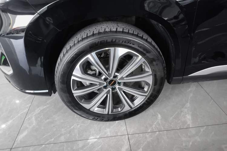 Used EXEED Lanyue 2025 400T Two-Wheel Drive Starlight Edition 7 Seats Left Front Wheel Hub