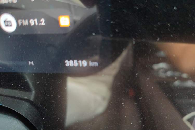 Used EXEED Lanyue 2025 400T Four-Wheel Drive Starry Edition 7-Seater Odometer Close Up