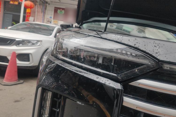 Used EXEED Lanyue 2025 400T Four-Wheel Drive Starry Edition 7-Seater Right Front Headlight