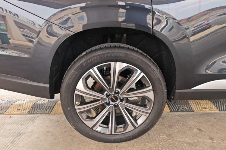 Used EXEED Lanyue 2025 400T Four-Wheel Drive Starry Edition 7-Seater Right Rear Wheel Hub