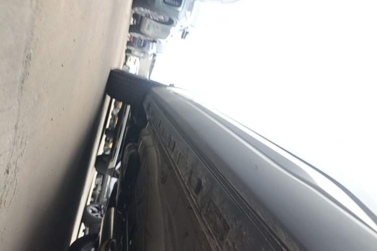 Used EXEED Lanyue 2026 400T Two-Wheel-Drive Starry Edition 7-Seater Right Side Sill