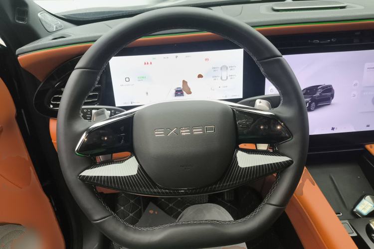 Used EXEED Lanyue 2025 400T Four-Wheel Drive Star Prestige Edition 6 Seats Steering Wheel