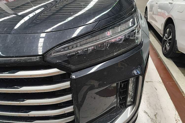 Used EXEED Lanyue 2025 400T Four-Wheel Drive Starry Edition 7-Seater Left Front Headlight