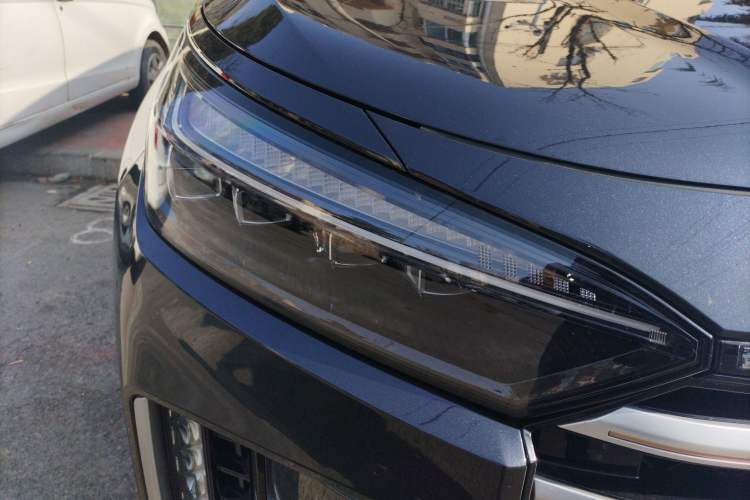 Used EXEED Lanyue 2025 400T Four-Wheel Drive Starry Edition 7-Seater Right Front Headlight