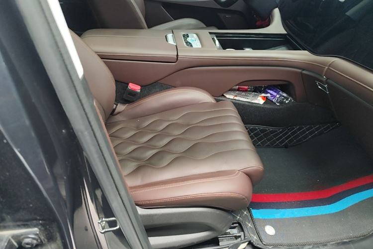 Used EXEED Lanyue 2025 400T Four-Wheel Drive Starry Edition 7-Seater Right Front Seat