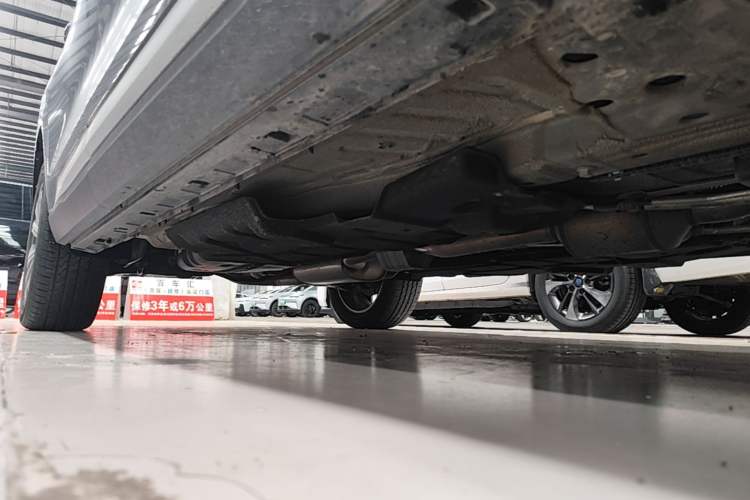 Used EXEED Lanyue 2025 400T Four-Wheel Drive Starry Edition 7-Seater Right Side Sill