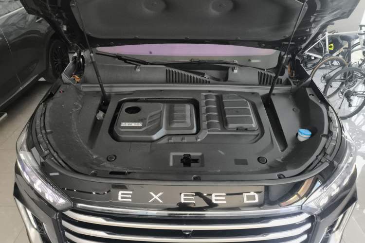 Used EXEED Lanyue 2026 Model 400T Four-Wheel-Drive Flying Fish Edition 7-Seater Engine Bay