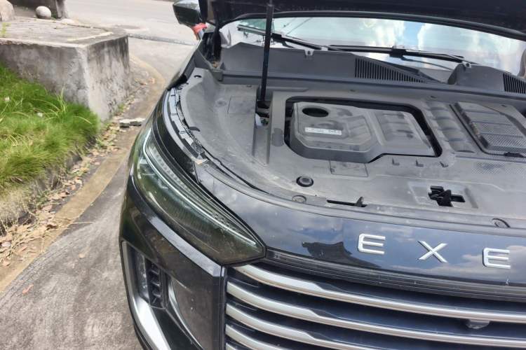 Used EXEED Lanyue 2026 Model 400T Four-Wheel-Drive Flying Fish Edition 7-Seater Engine Bay Right