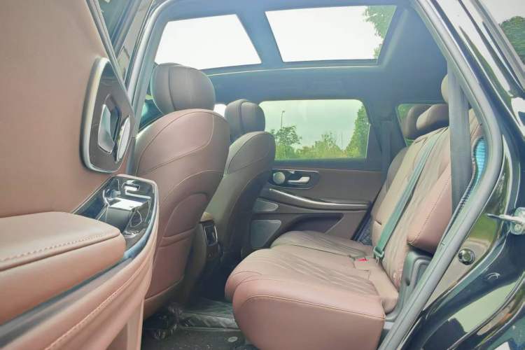 Used EXEED Lanyue 2026 Model 400T Four-Wheel-Drive Flying Fish Edition 7-Seater Interior 4