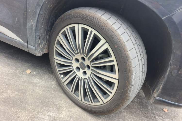 Used EXEED Lanyue 2026 Model 400T Four-Wheel-Drive Flying Fish Edition 7-Seater Right Front Wheel Hub