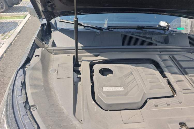 Used EXEED Lanyue 2026 400T Four-Wheel-Drive Flying Fish Edition 6-Seater Engine Bay Right