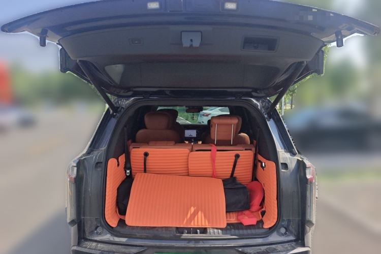 Used EXEED Lanyue 2026 400T Four-Wheel-Drive Flying Fish Edition 6-Seater Trunk