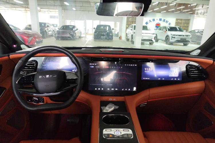 Used EXEED Lanyue C-DM 2025 180 Ultra-Long Range Ultra All-Wheel Drive 6-Seater Center Console