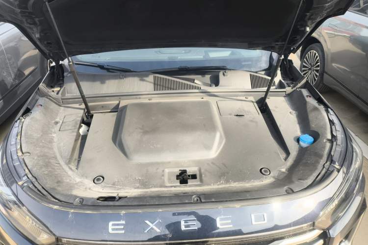 Used EXEED Lanyue C-DM 2025 180 Ultra-Long Range Ultra All-Wheel Drive 6-Seater Engine Bay