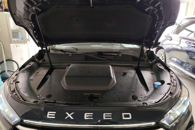 Used EXEED Lanyue C-DM 2025 180 Ultra-Long Range Ultra All-Wheel Drive 6-Seater Engine Bay