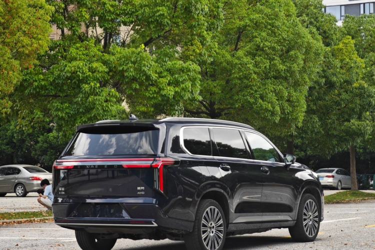 Used EXEED Lanyue C-DM 2025 180 Ultra-Long Range Ultra All-Wheel Drive 6-Seater Exterior 8