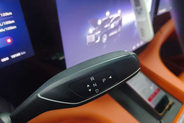 Used EXEED Lanyue C-DM 2025 180 Ultra-Long Range Ultra All-Wheel Drive 6-Seater Gear Lever