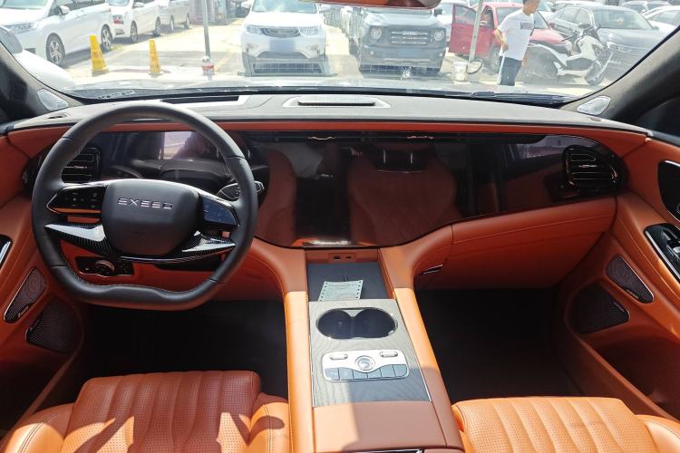 Used EXEED Lanyue C-DM 2025 180 Ultra-Long Range Ultra All-Wheel Drive 6-Seater Interior 1