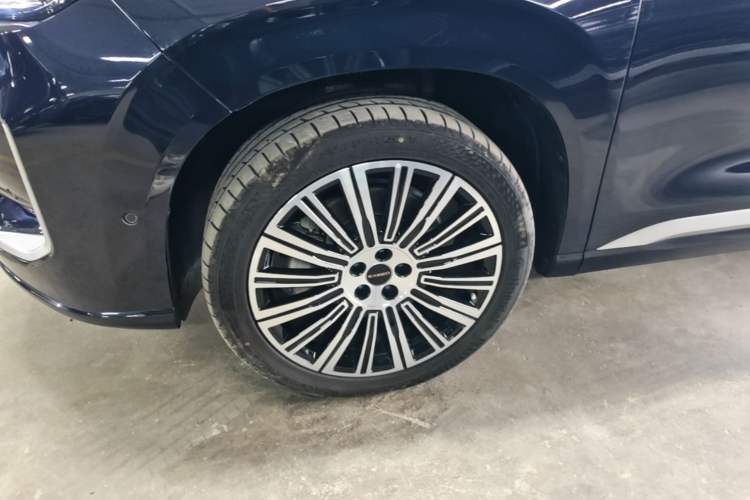 Used EXEED Lanyue C-DM 2025 180 Ultra-Long Range Ultra All-Wheel Drive 6-Seater Left Front Wheel Hub