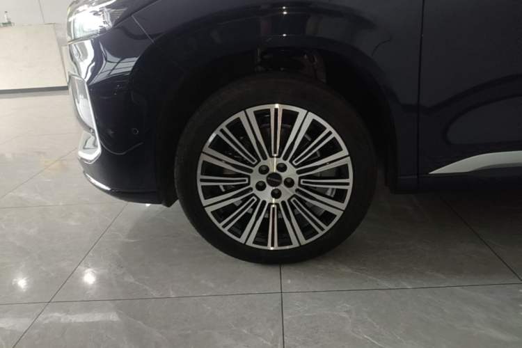 Used EXEED Lanyue C-DM 2025 180 Ultra-Long Range Ultra All-Wheel Drive 6-Seater Left Front Wheel Hub