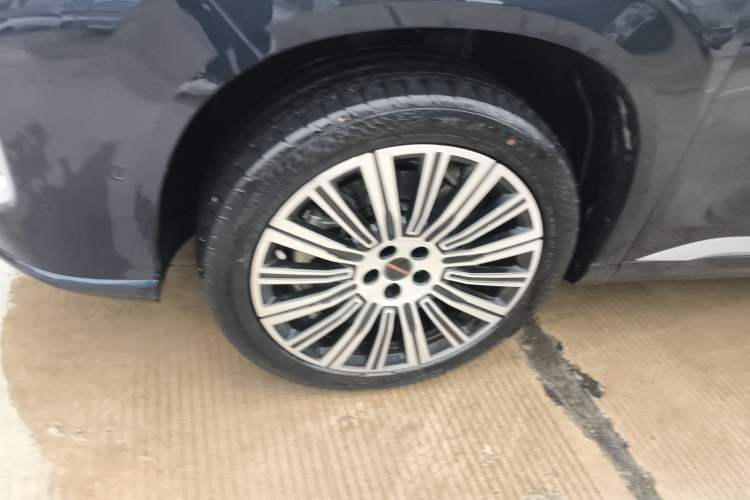 Used EXEED Lanyue C-DM 2025 180 Ultra-Long Range Ultra All-Wheel Drive 6-Seater Left Front Wheel Hub