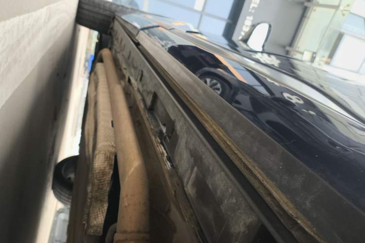 Used EXEED Lanyue C-DM 2025 180 Ultra-Long Range Ultra All-Wheel Drive 6-Seater Left Side Sill