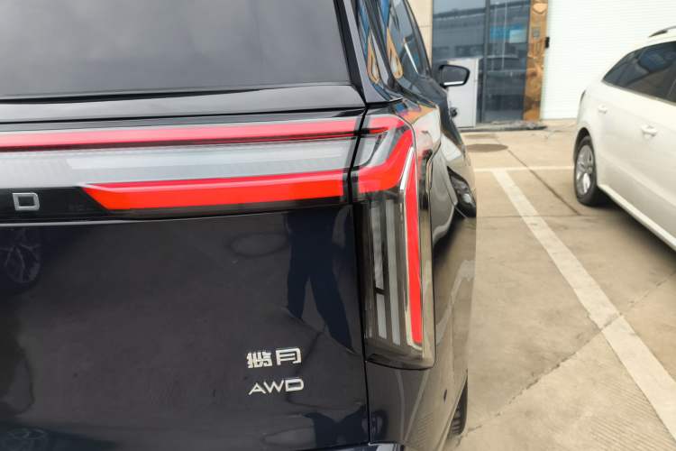 Used EXEED Lanyue C-DM 2025 180 Ultra-Long Range Ultra All-Wheel Drive 6-Seater Right Rear Taillight