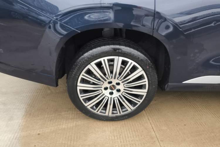Used EXEED Lanyue C-DM 2025 180 Ultra-Long Range Ultra All-Wheel Drive 6-Seater Right Rear Wheel Hub