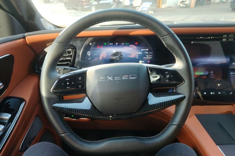 Used EXEED Lanyue C-DM 2025 180 Ultra-Long Range Ultra All-Wheel Drive 6-Seater Steering Wheel